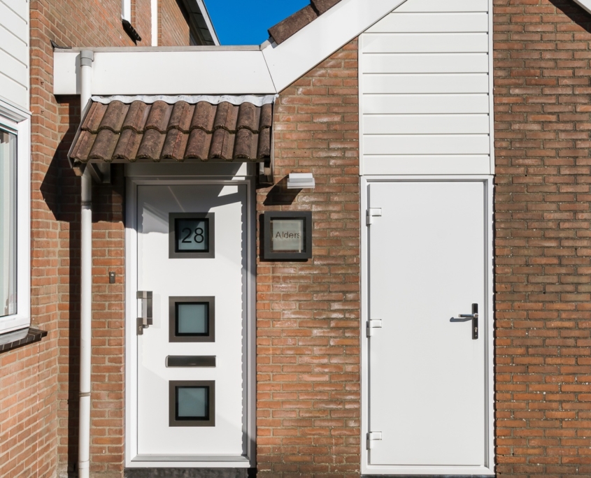 Aanblik Wormerveer - Kunststof kozijnen - voordeur en achterdeur Aanblik Wormerveer - Kunststof kozijnen - voordeur en achterdeur