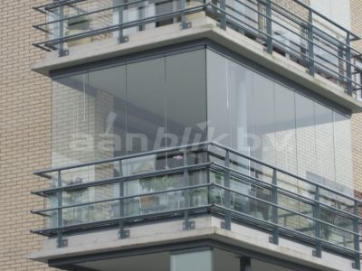Aanblik Wormerveer - balkonbeglazing